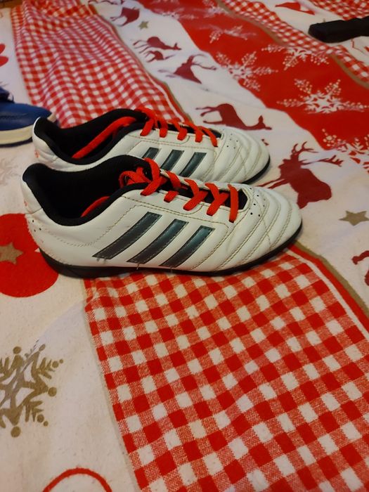 Детски бутони Adidas 31.5 размер