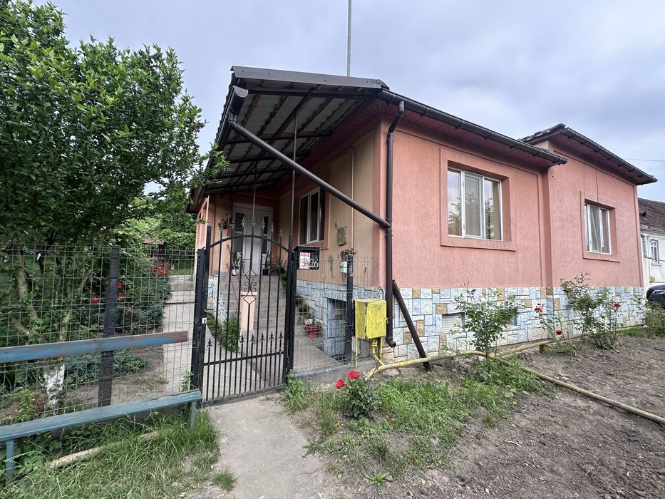 Casă de vânzare