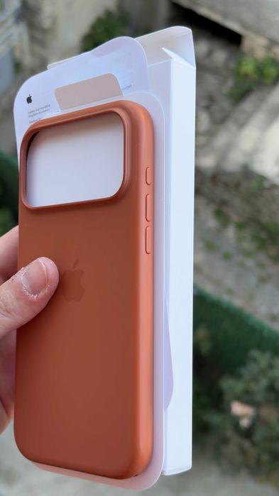 Оригинален Apple Силиконов калъф с MagSafe за iPhone 17 Pro Max – Terra Cotta