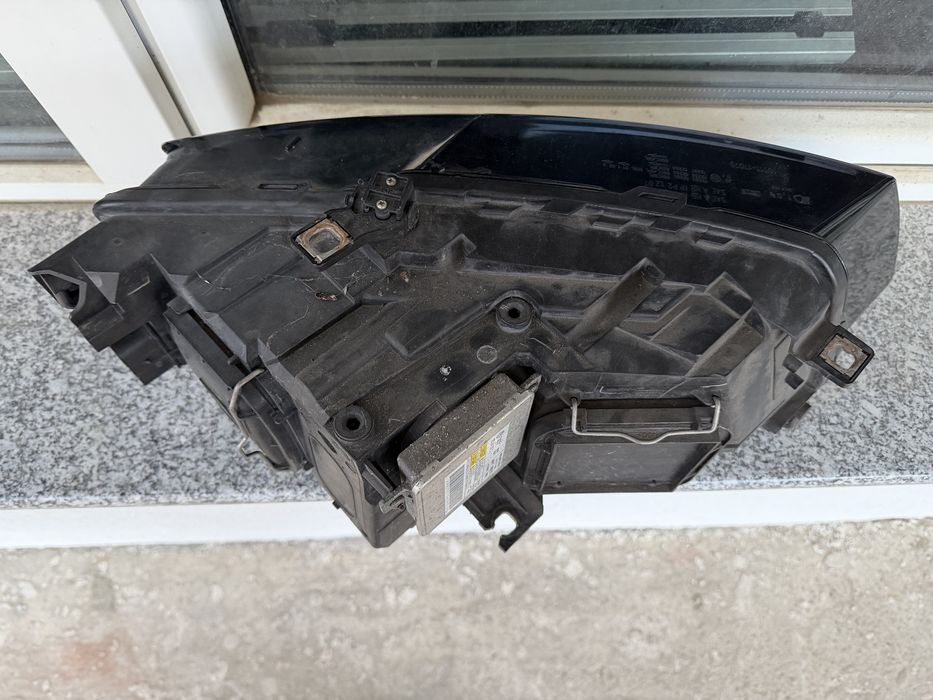 Far Stanga Audi Q5 LED + Xenon 2012