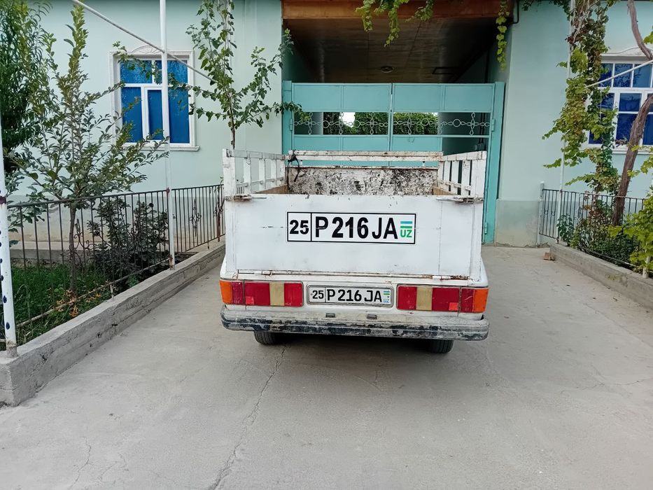 Mashina olodarajada,yuribturgan mashina  mator moy yemaydi