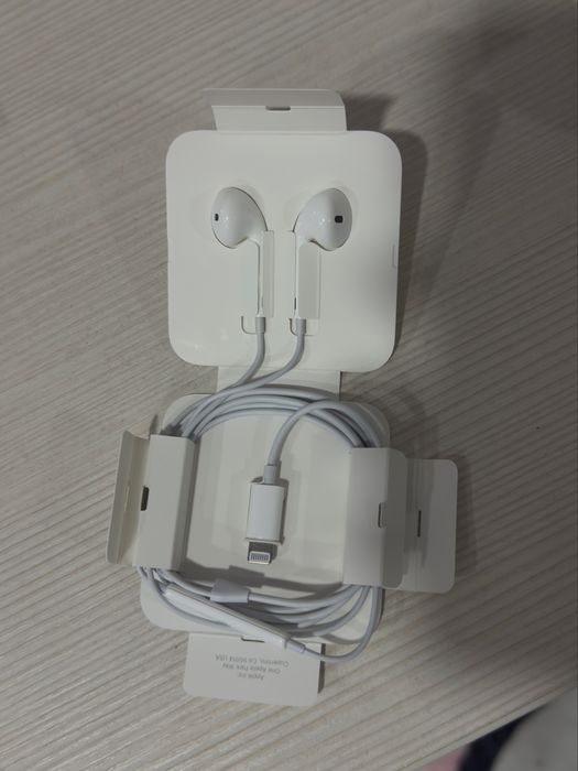 earpods lightning новые
