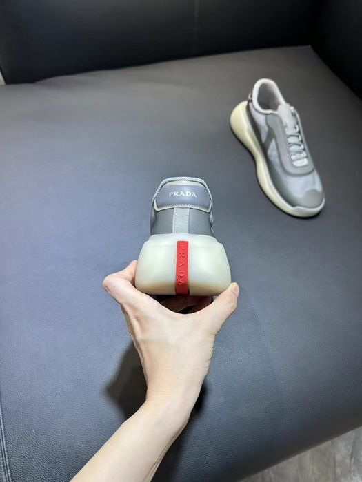 Мъжки обувки Prada