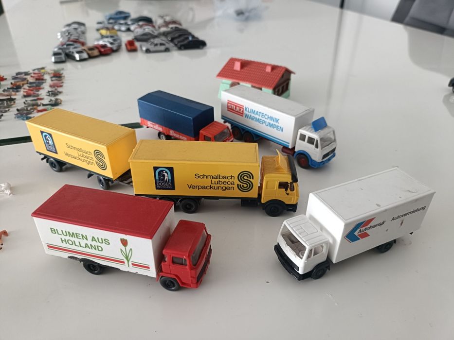 Macheta  acessorii Trenulet  Electric iarba,  figurine   pietrisc,braduri  și pod