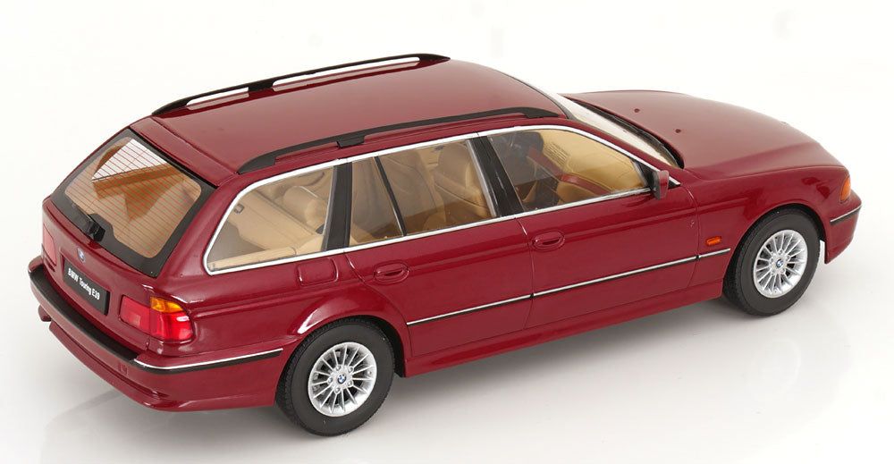 Macheta auto BMW 5 Series E39 1:18 Triple 9