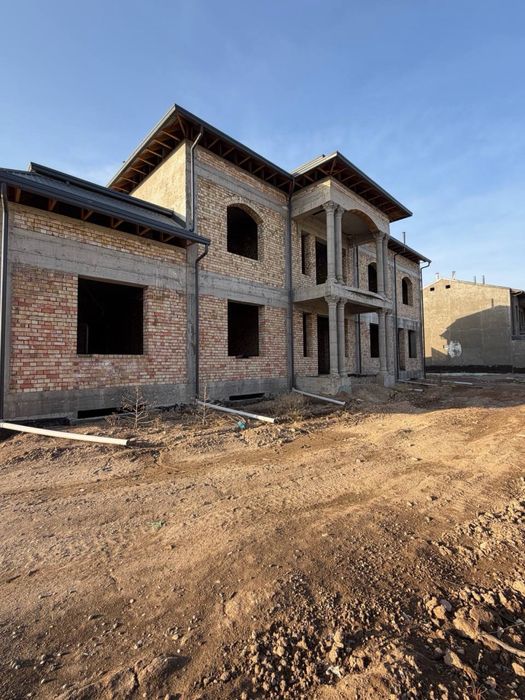 Олмос Махалля евро дом 8соток фасад 35 метров коробка срочно