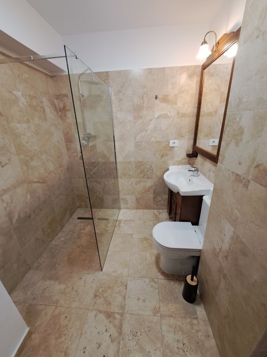 Dau in chirie apartament studio