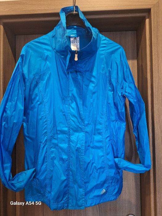 Адидас ветровка и дамски зимни якета