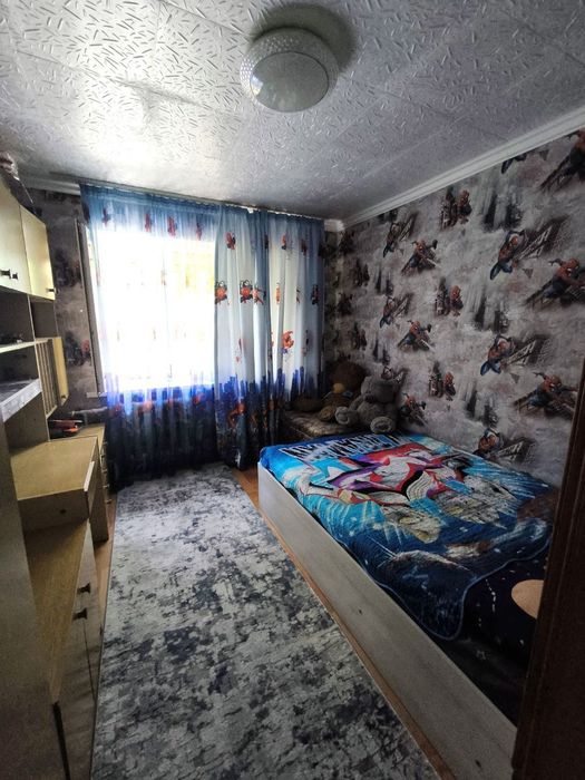 Продаётся 3ком Фархадский базар/все комнаты раздельны