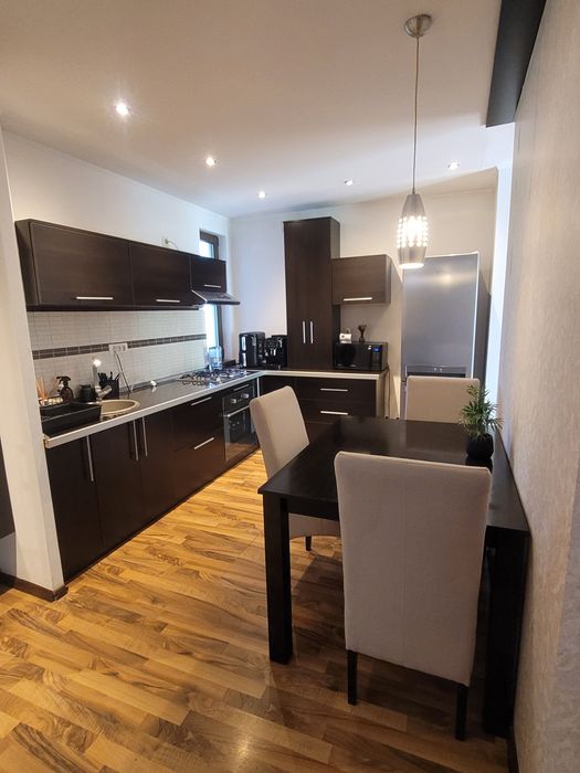 Apartament 2 camere de închiriat - strada Mucius Scaevola