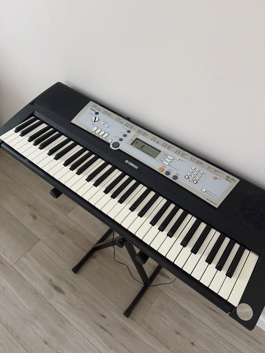 Синтезатор YAMAHA