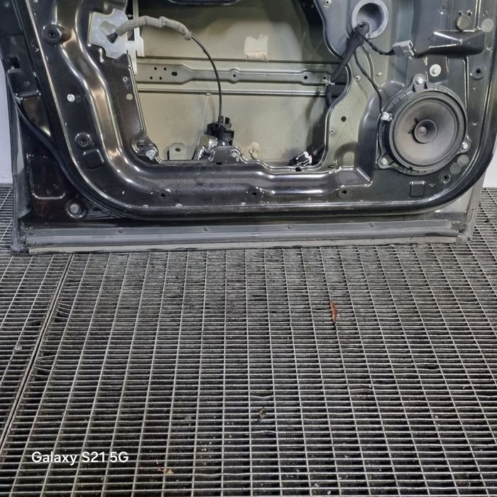 Usa Stanga Fata Nissan Qashqai Facelift 2010 - 2013 SUV 4 Usi BLACK Metalizat Z11 (1444)