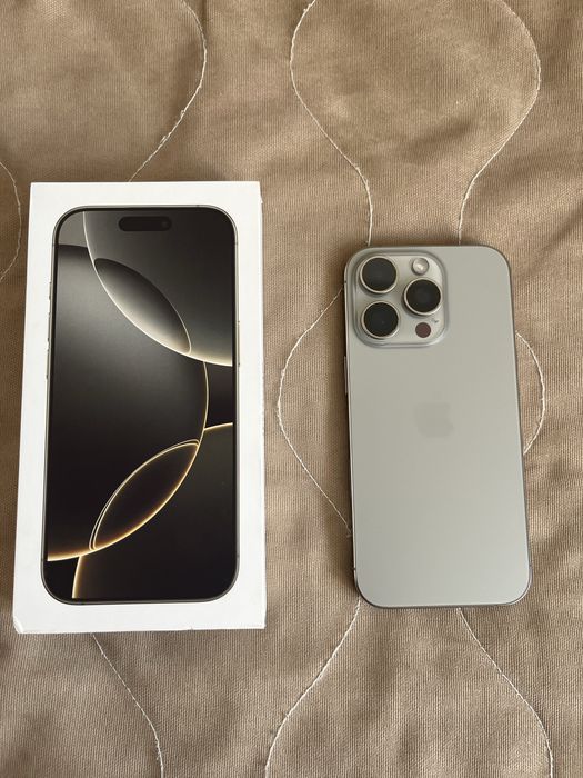 Apple iPhone 16 Pro - Natural Titanium