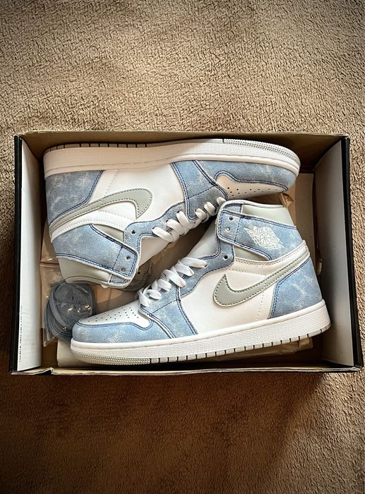 Air Jordan 1 Retro High OG "Hyper Royal"