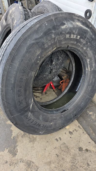 4 anvelope 295 80 22.5 Michelin Autocar / Camion