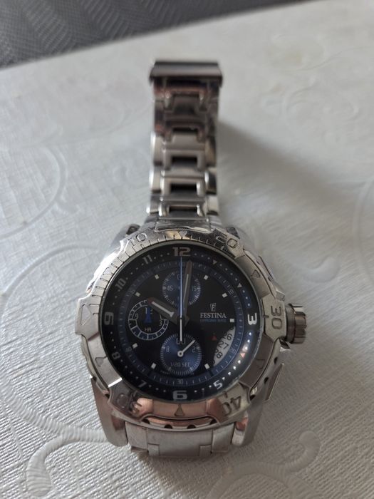 Ceas Festina in stare buna