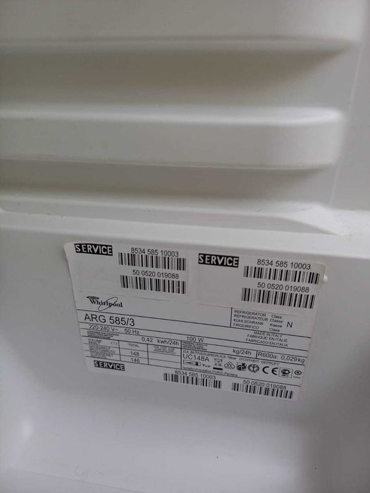 Встраиваемый холодильник "Whirpol"