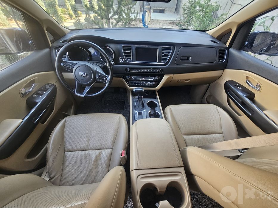 KIA CARNIVAL 2.2 DIZEL. 9 местный 2019 год. Киа карнивал солярка