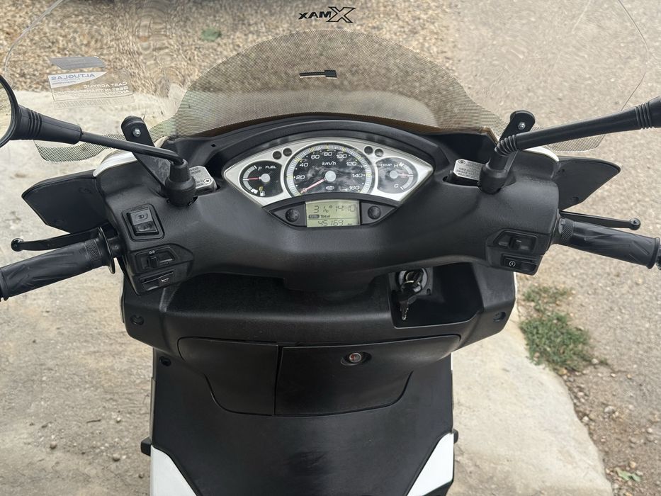 Yamaha Xmax 125