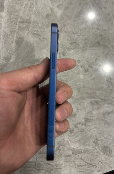 IPhone 12 в хорошем состоянии