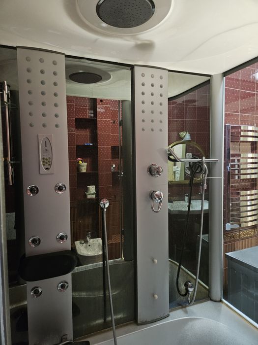 Душевая кабинка в ванную