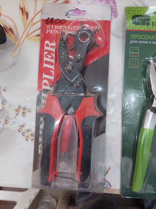 Просекатель дырокол для кожаных ремней