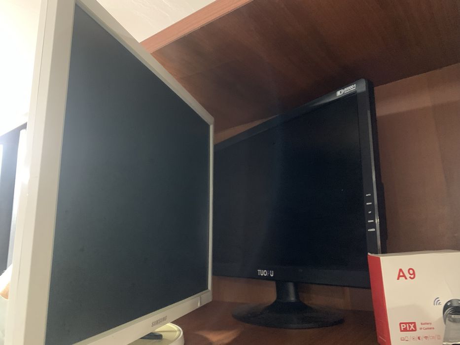 Продам мониторы разные