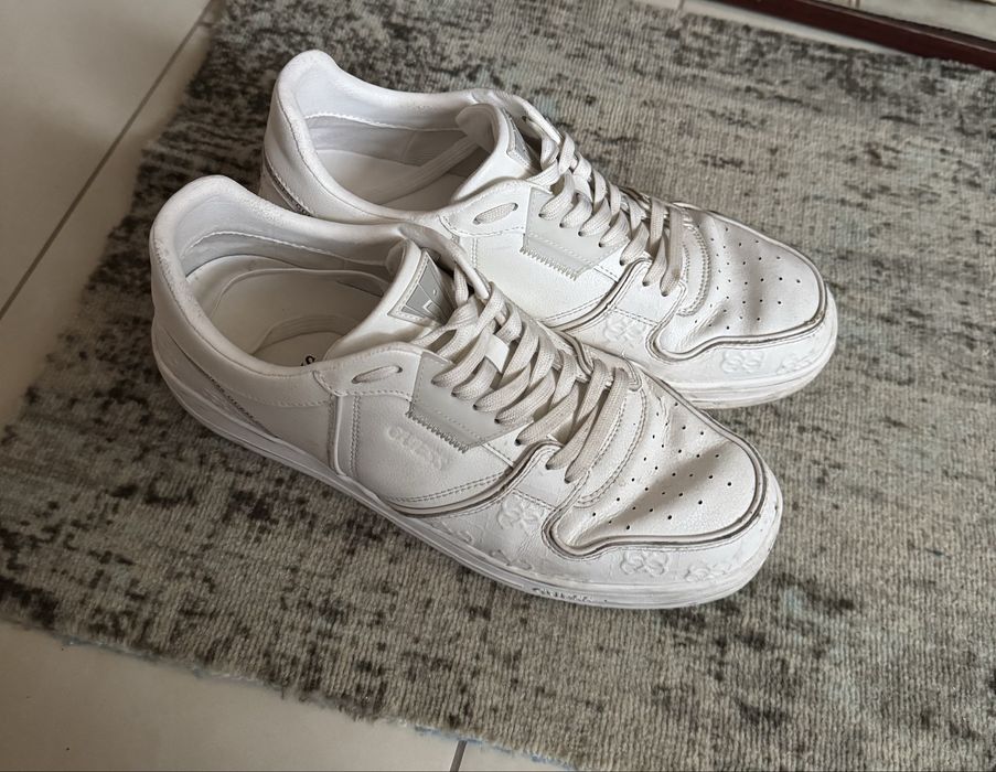 Обувки Guess - 45 номер