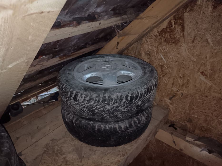 Vând jantele mărime R15 in 4 frezone