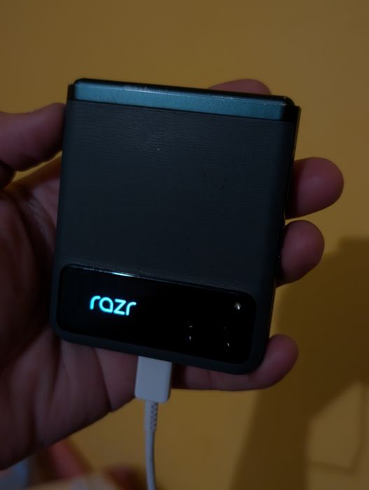 Motorola RAZR 40 ,Ideal pentru piese