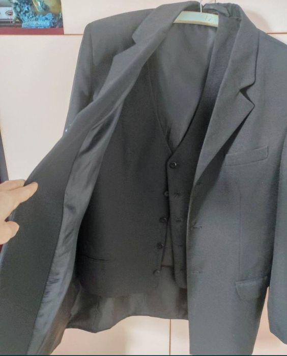 Sacou si vesta barbati marime 46