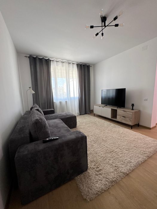 De închiriat apartament 2 camere – zona centrală