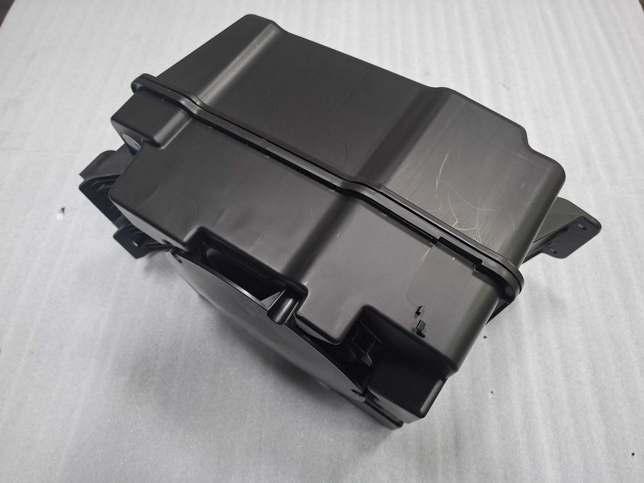 Нова Оригинална Бас Каса Ауди Bass box 85E035382A Audi A6 A4 A5 A7 A8