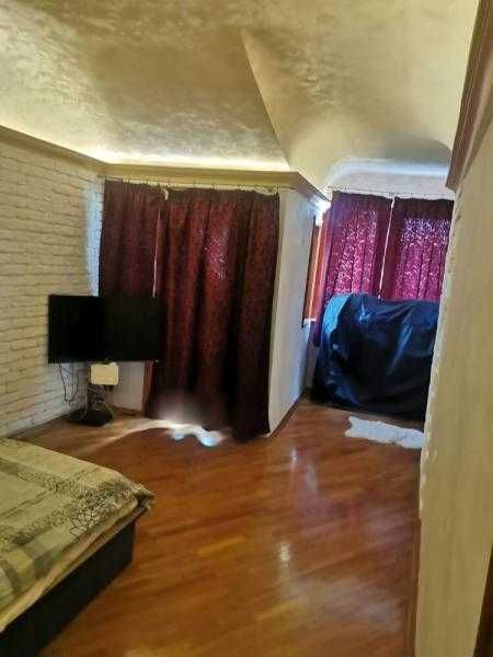 Дава се под наем Тристаен апартамент в Бургас, Възраждане - 100 кв.м за 947.58 € - Снимка #6