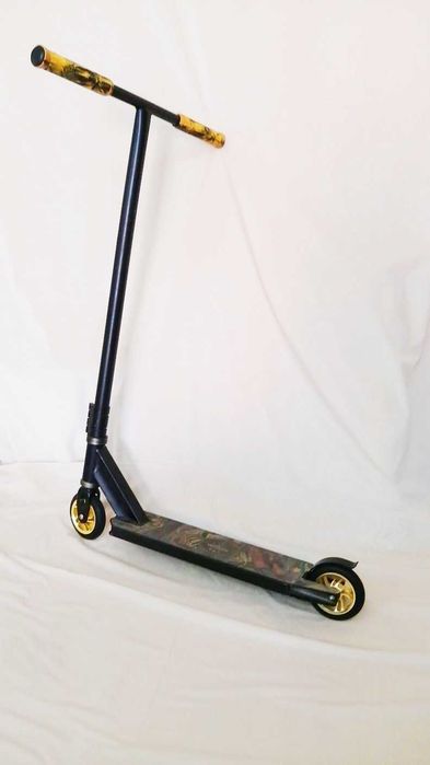 Самокат трюковой