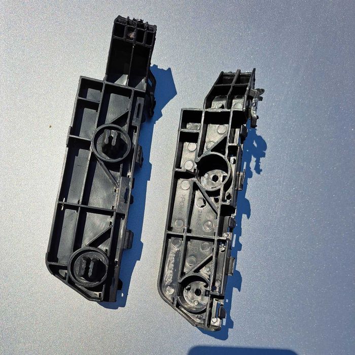 Скоба предна броня под фар или държач за броня Honda CRV 3 2007до2011