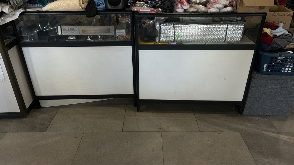 Продавам щанд алуминиеви