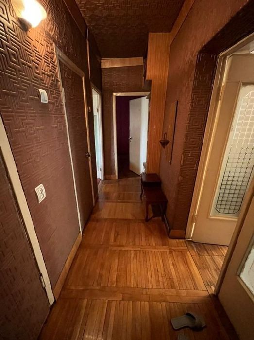 Metro Oybek srochna arenda