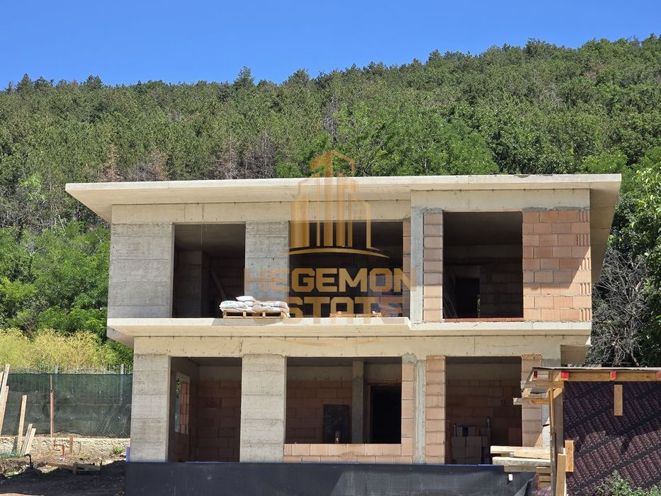 Продава се Къща в Варна, Виница - 174 кв.м за 2414 €/кв.м - Снимка #1