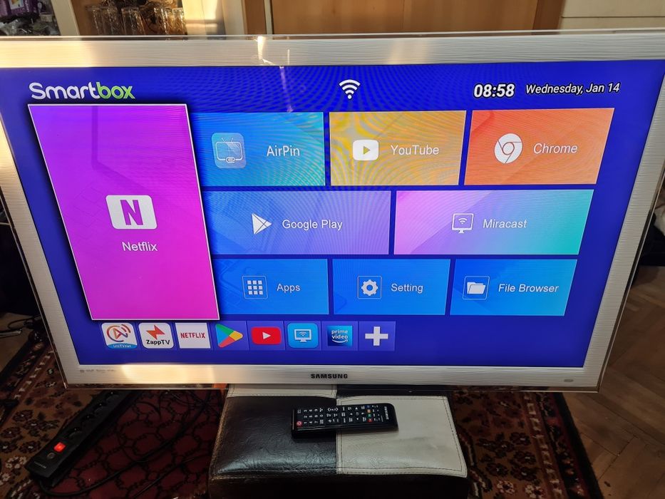 Smart tv smart tech 82cm