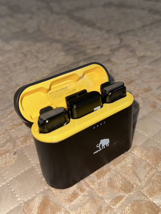 Петлички hollyland MOMO lark m1