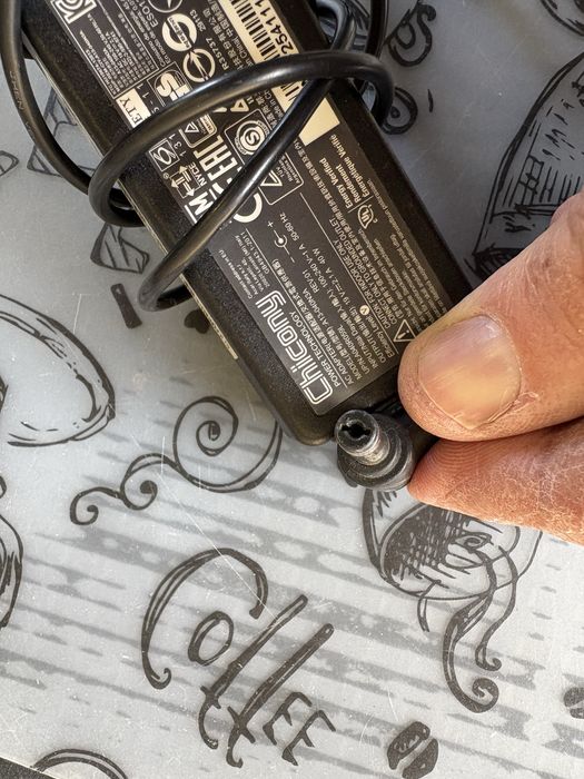 Зарядни устройства за лаптопи