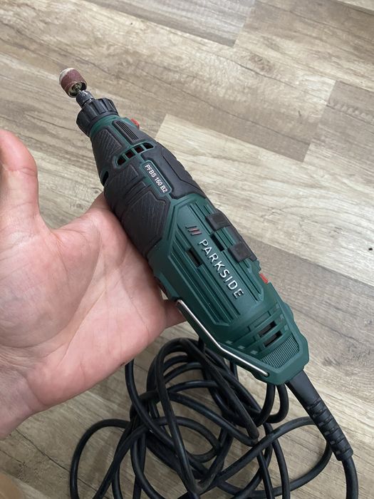 Freza parkside pe cablu