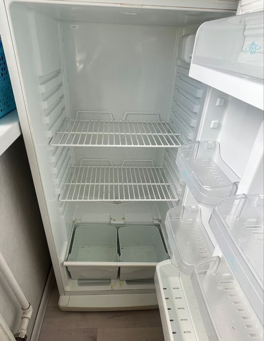 Продам холодильник