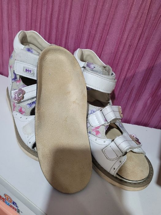 Продам ортопедический обувь для девочки