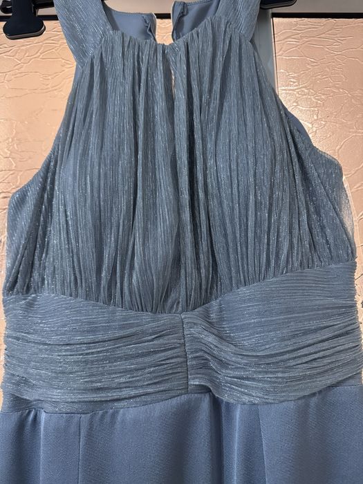 Официална рокля