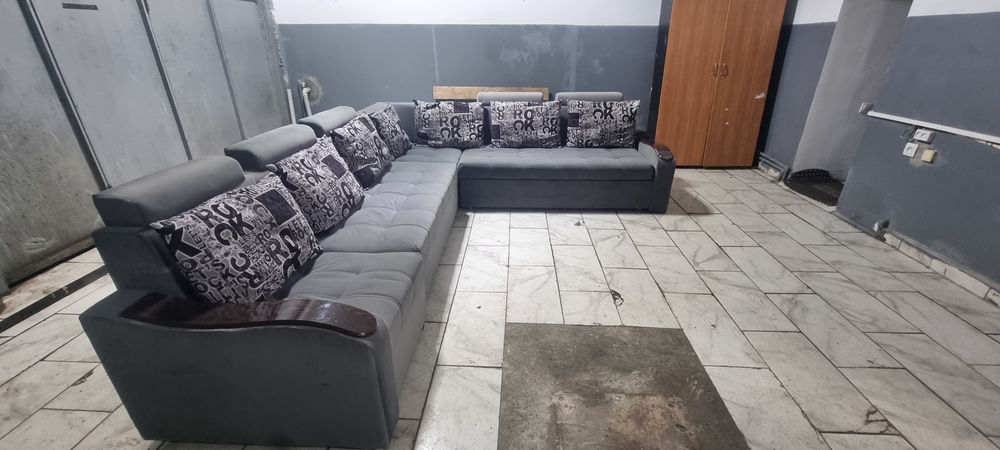 Уголок диван в хорошем состоянии