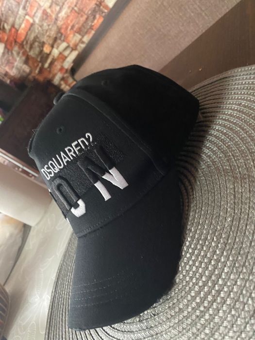 Sapca dsquared2 noua