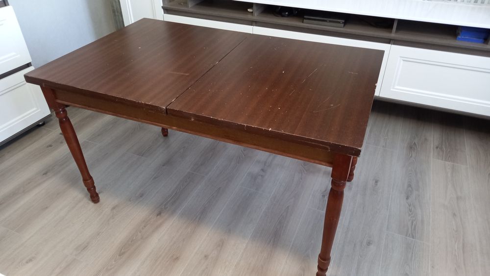 Стол гостинный. обеденный б.у