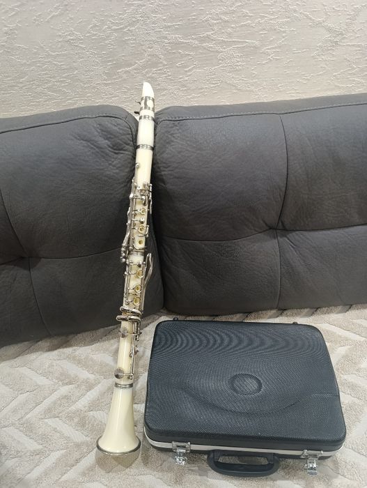 Кларинет бял полубион